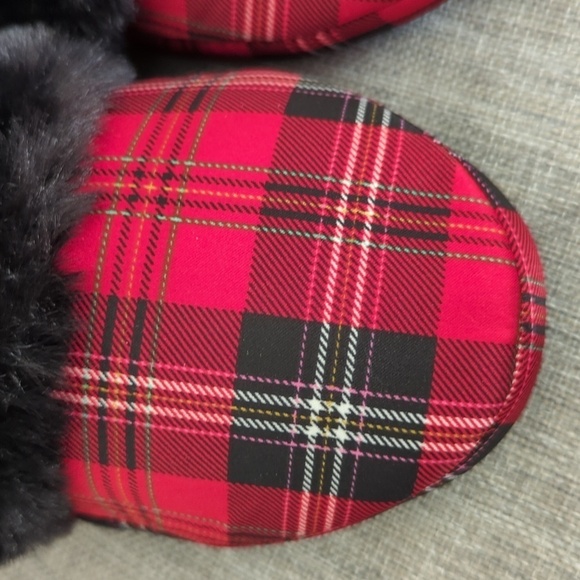 Victoria's Secret Signature Satin Red Black Plaid Slippers Size M - Picture 2 of 10